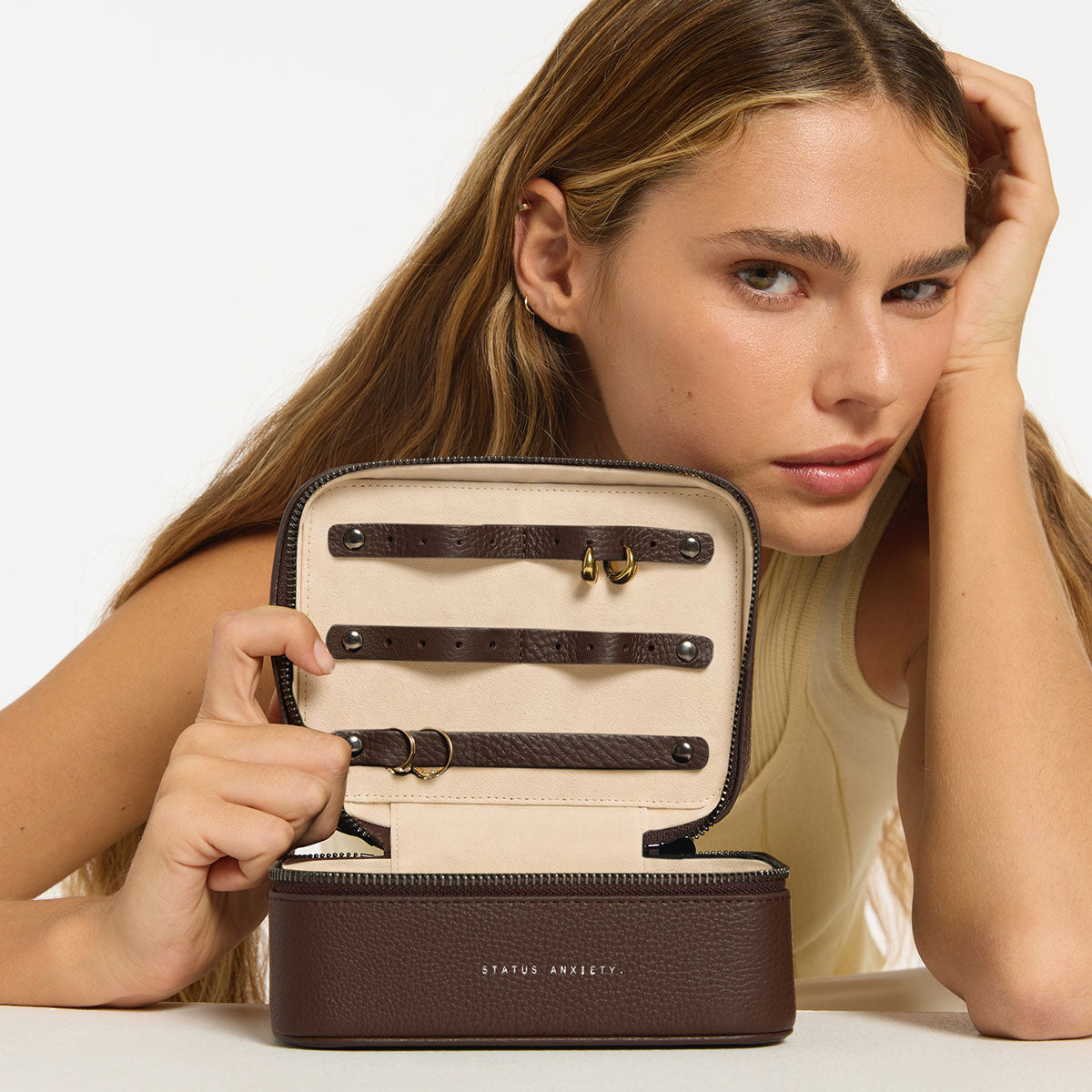 Shining Armour Jewellery Case - Cocoa